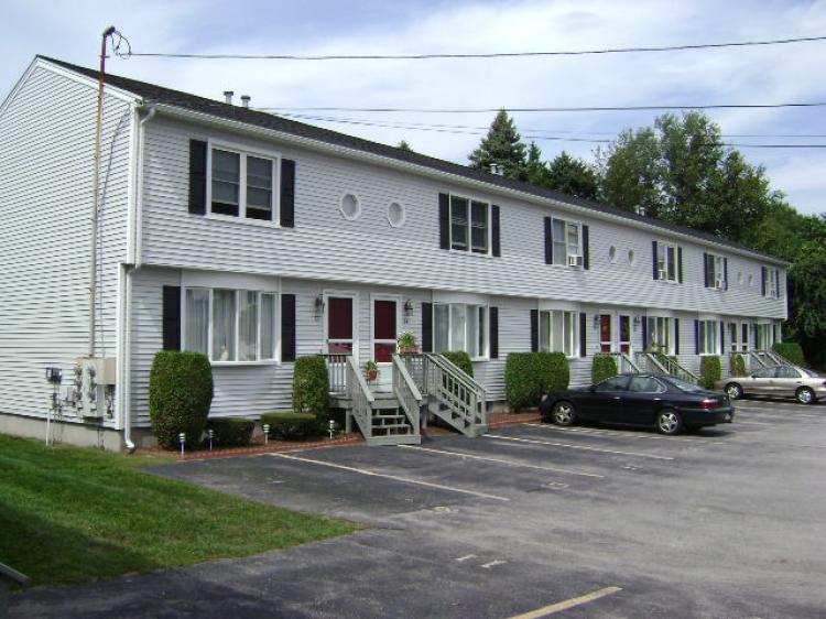 23 Benefit Street, Unit 2, Bldg C (a/k/a Apt. 11), Warwick